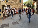 CAPITANO E ARCIERI VERSO IL CAMPO DI GARA